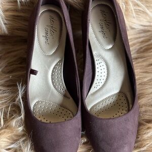 Brown Heels by Dexflex Faux Suede size 7-1/2